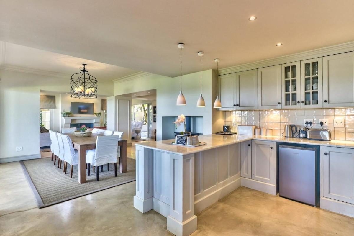 Lush Family Home In Prestigious Area Fokváros Kültér fotó