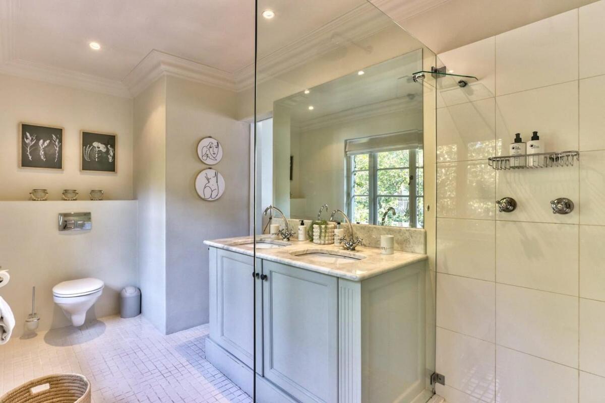 Lush Family Home In Prestigious Area Fokváros Kültér fotó