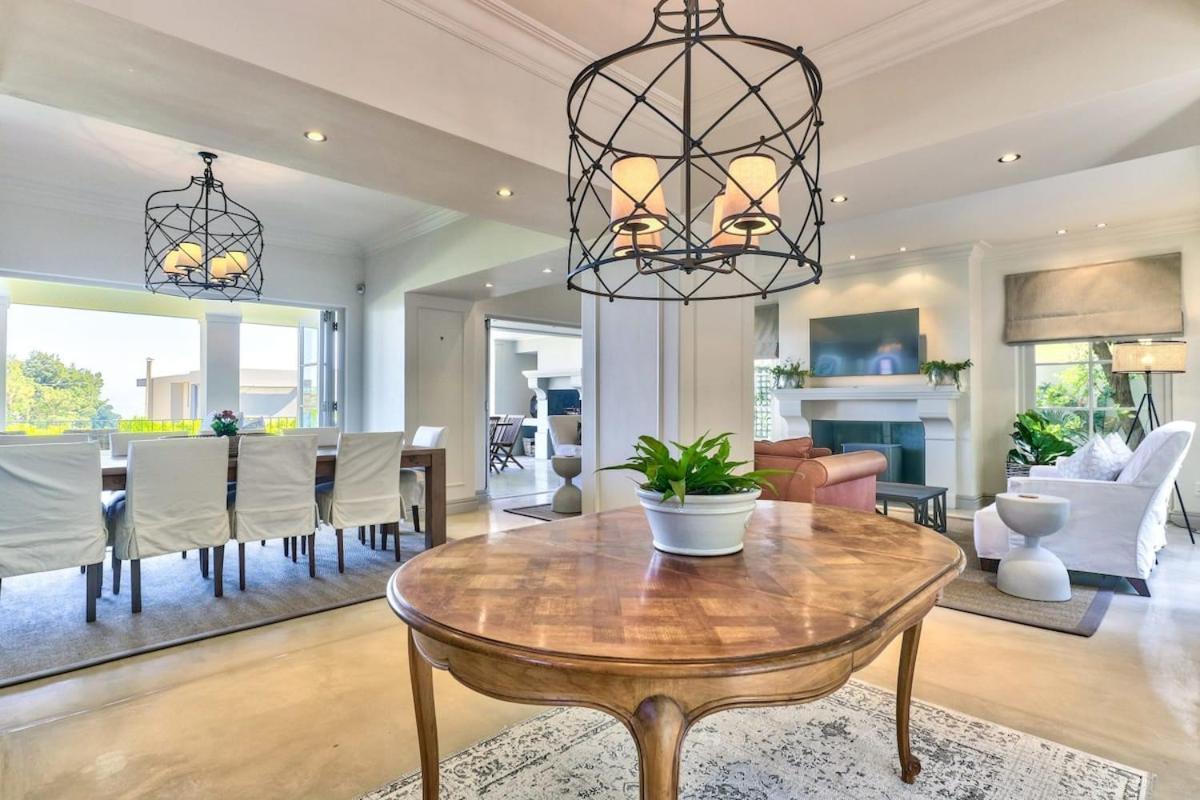 Lush Family Home In Prestigious Area Fokváros Kültér fotó
