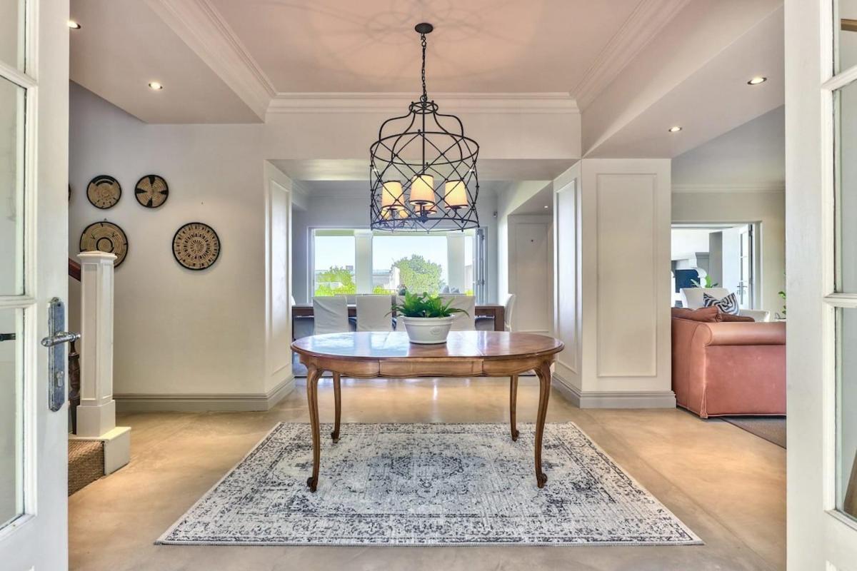Lush Family Home In Prestigious Area Fokváros Kültér fotó